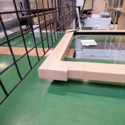 tapis calage carton angle verriere